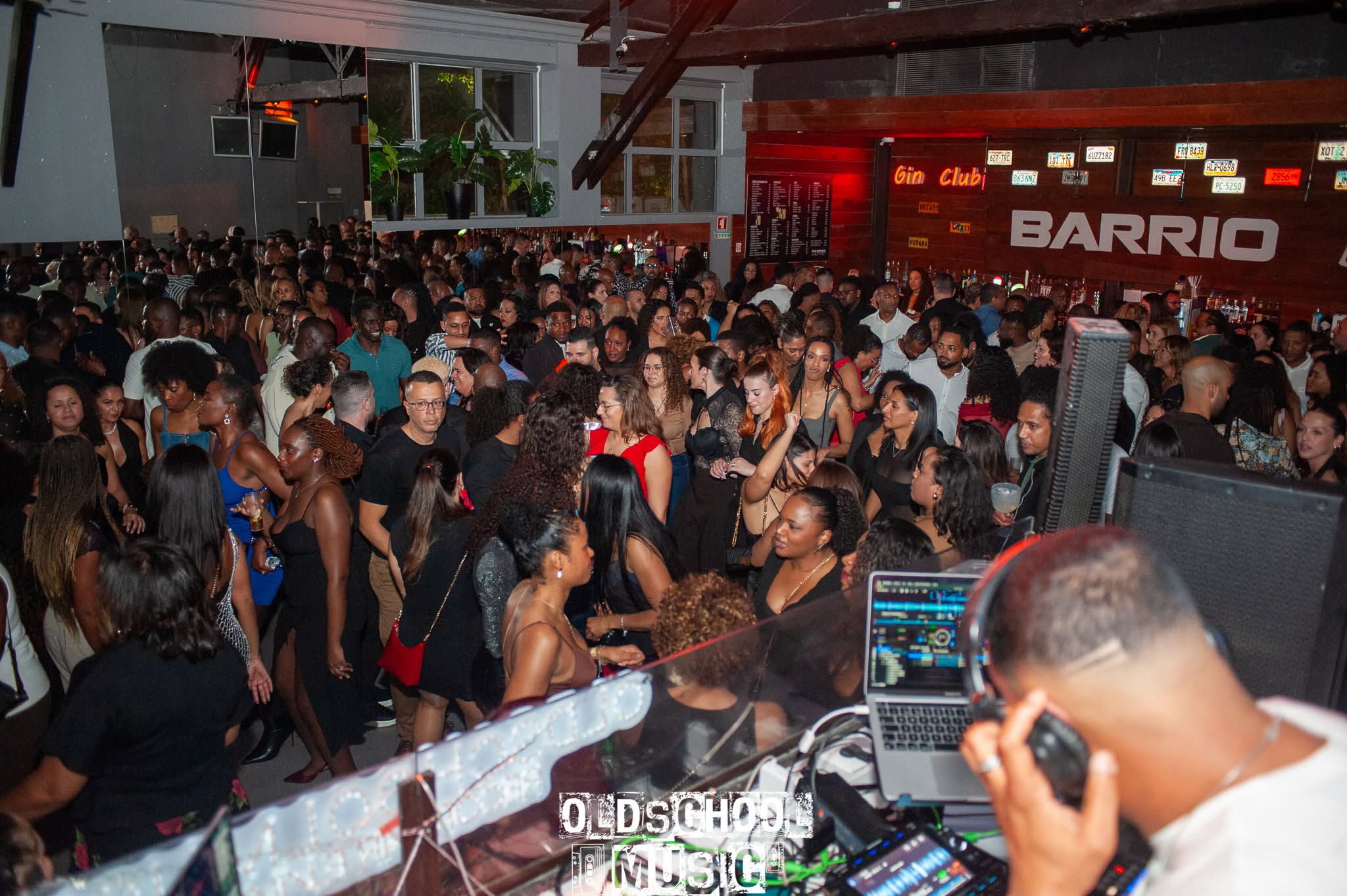 Old School Music +30 Anos · Barrio Latino — foto do evento 1